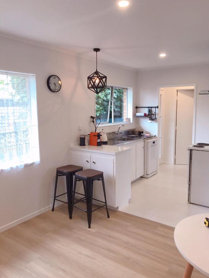 Bright Eden Park Two Bed Townhouse Private Parking Lejlighed Auckland Eksteriør billede