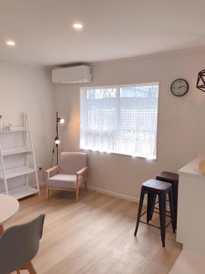 Bright Eden Park Two Bed Townhouse Private Parking Lejlighed Auckland Eksteriør billede
