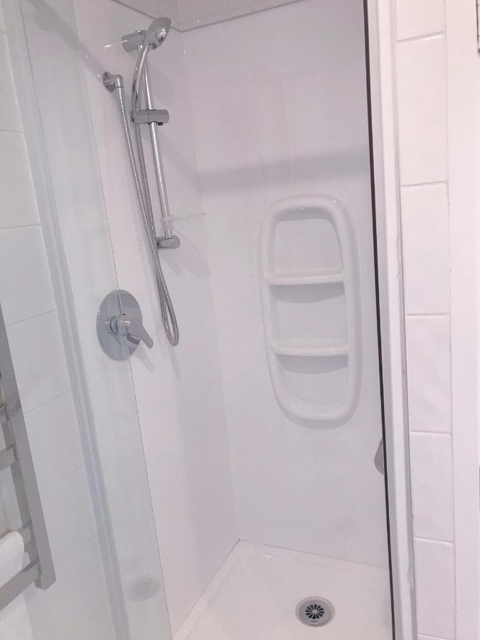 Bright Eden Park Two Bed Townhouse Private Parking Lejlighed Auckland Eksteriør billede