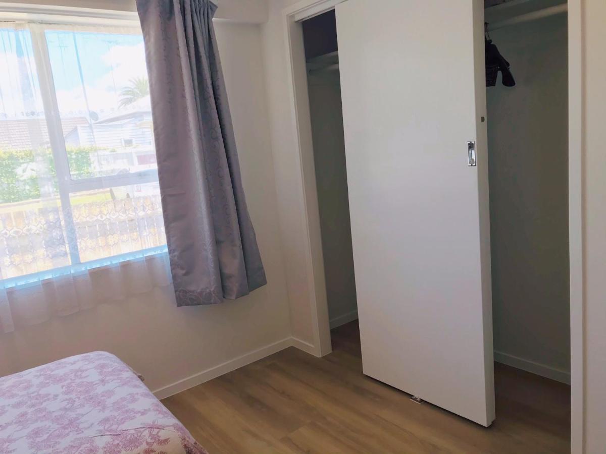 Bright Eden Park Two Bed Townhouse Private Parking Lejlighed Auckland Eksteriør billede