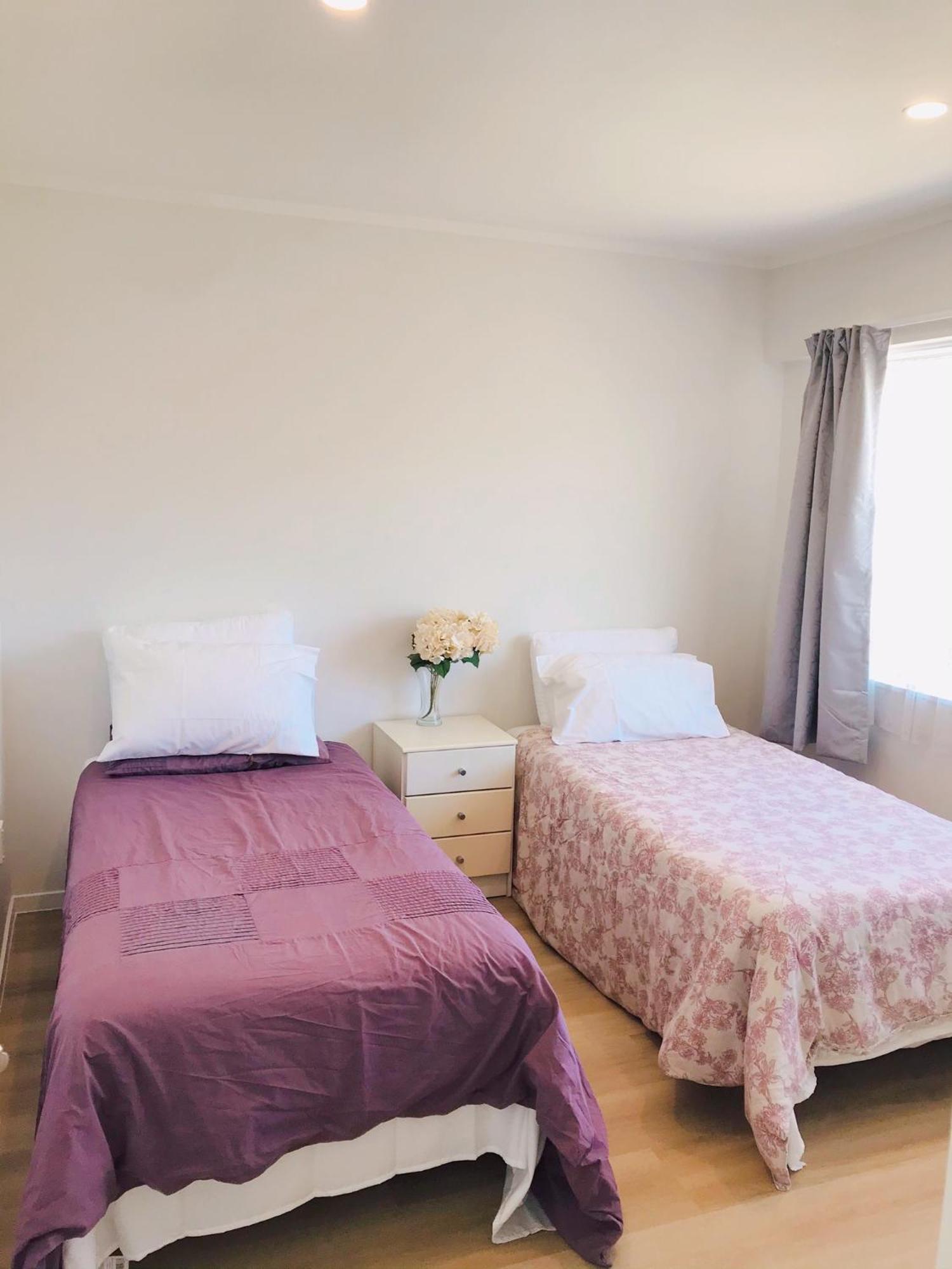 Bright Eden Park Two Bed Townhouse Private Parking Lejlighed Auckland Eksteriør billede