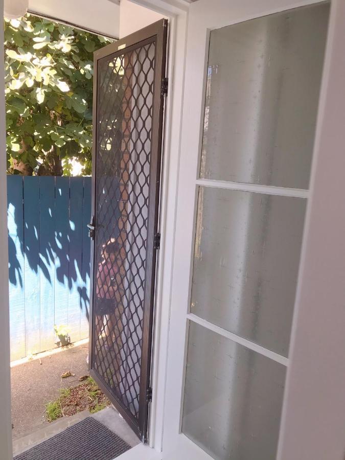 Bright Eden Park Two Bed Townhouse Private Parking Lejlighed Auckland Eksteriør billede