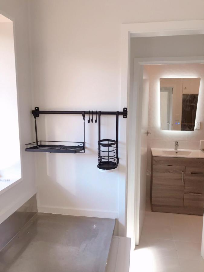 Bright Eden Park Two Bed Townhouse Private Parking Lejlighed Auckland Eksteriør billede
