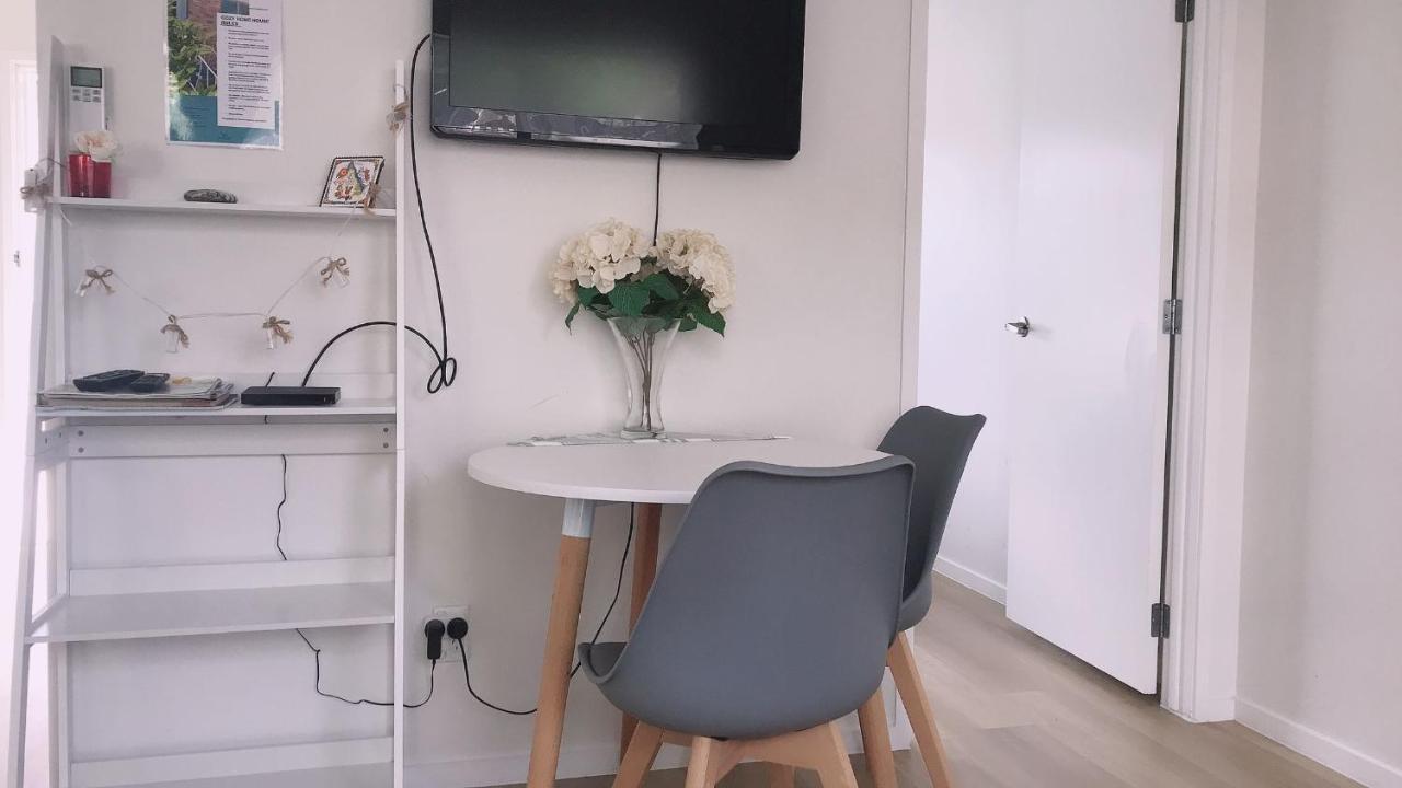 Bright Eden Park Two Bed Townhouse Private Parking Lejlighed Auckland Eksteriør billede